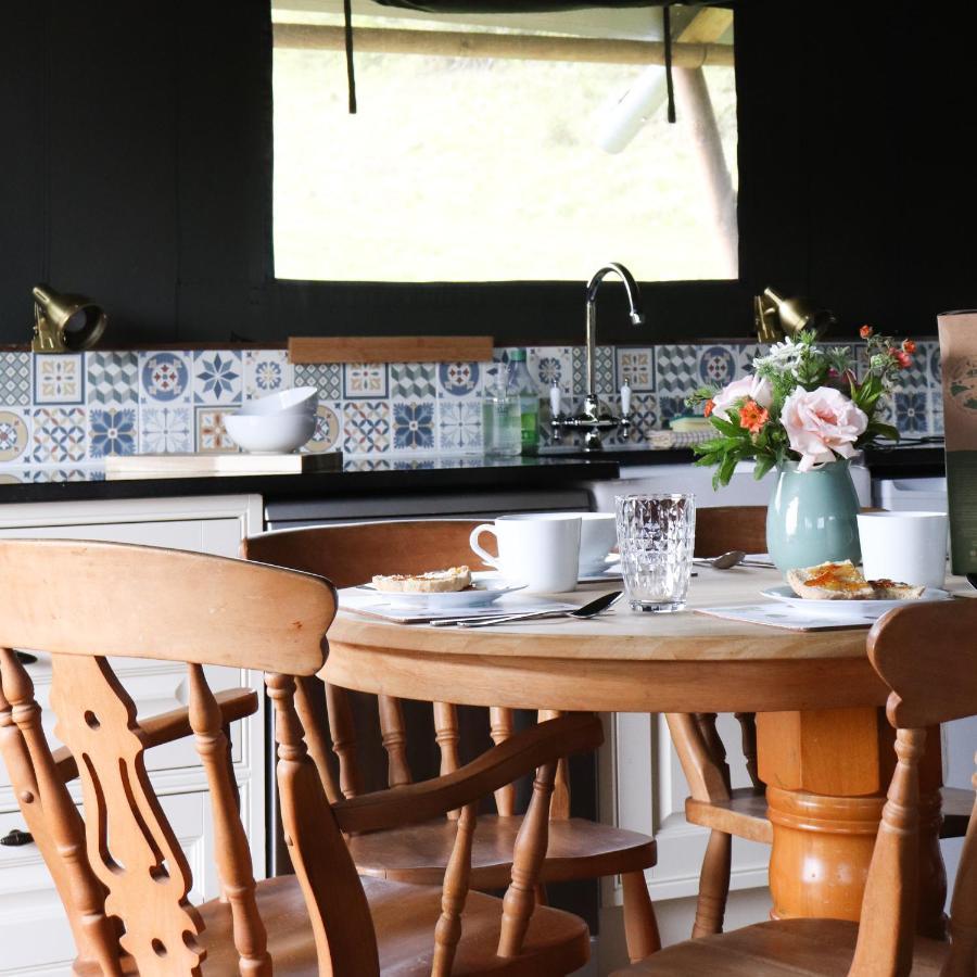 Brackenhill Glamping - Safari Tent With Hot Tub - Sleeps 6 Ivybridge Eksteriør billede